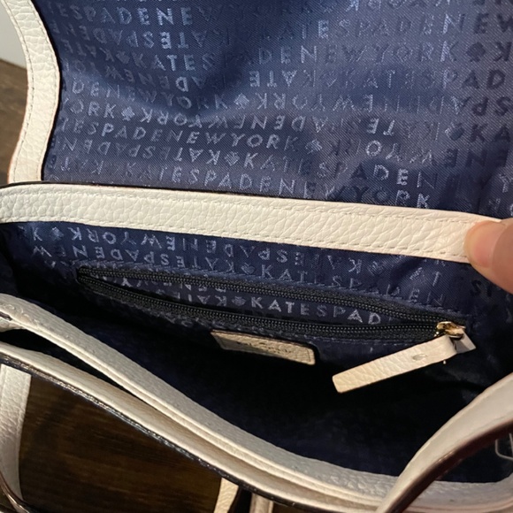 Kate Spade navy white saddle bag crossbody purse - Picture 3 of 7
